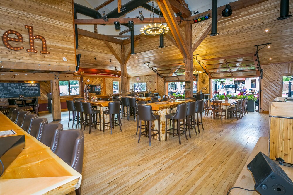 Hotel Bar