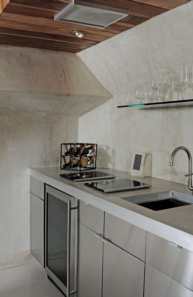 Room (HIDEAWAY) - Private Kitchen