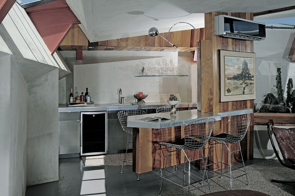 Room (HIDEAWAY) - Private Kitchen