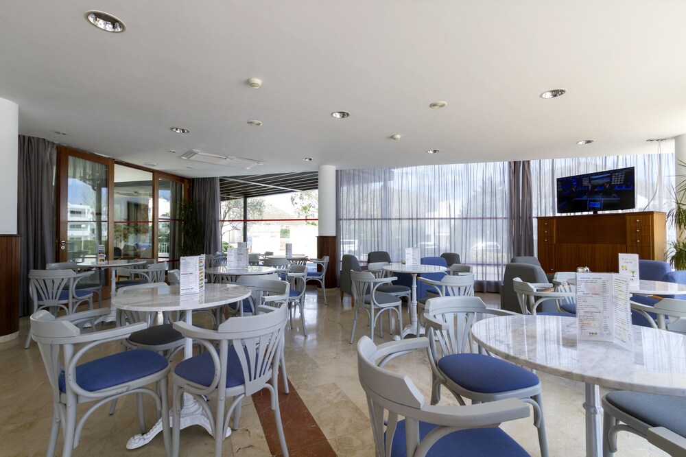 Hotel Bar