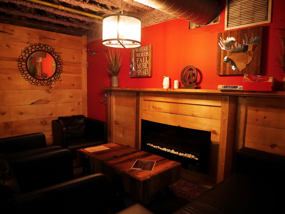 Hotel Lounge