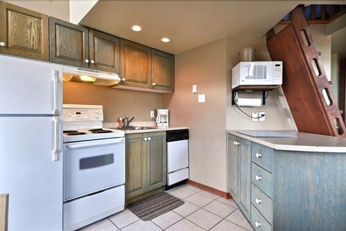 Condo, 1 Bedroom, Fireplace - In-Room Kitchen