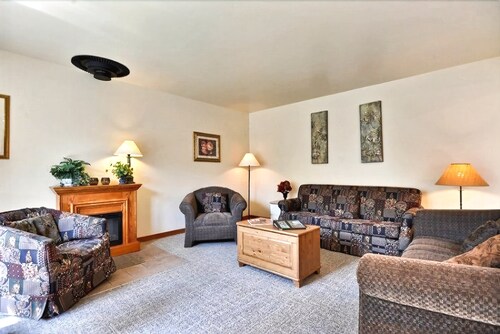 Condo, 1 Bedroom, Fireplace - Living Room