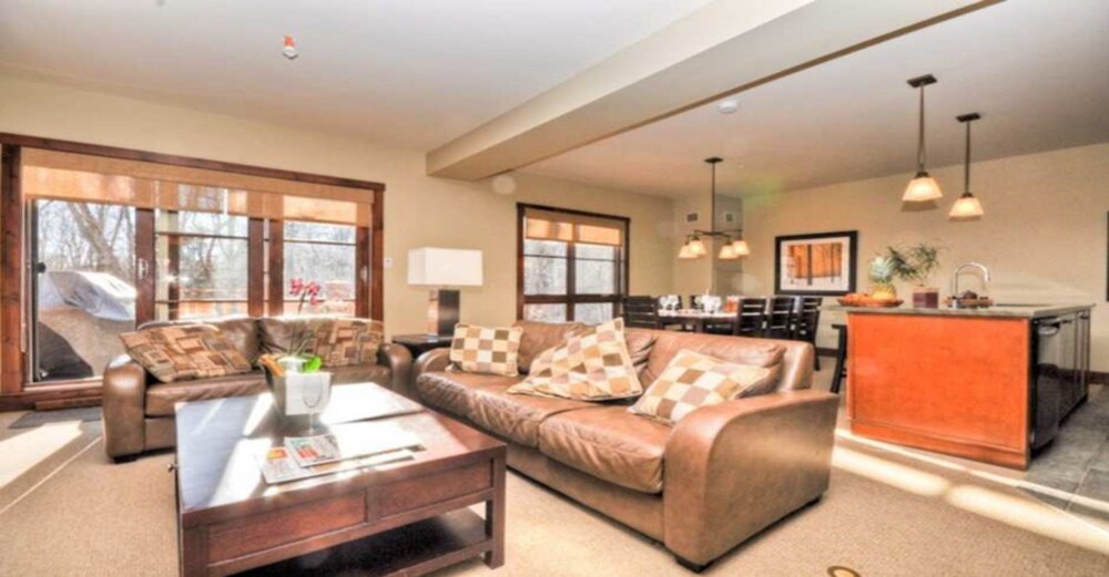 Condo, 3 Bedrooms - Living Area
