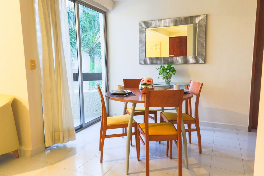 Master One Bedroom Suite with 1 Queen bed with Balcony - Living Area