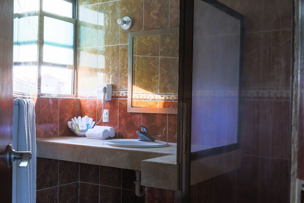 Master One Bedroom Suite with 1 Queen bed with Balcony - Bathroom Sink