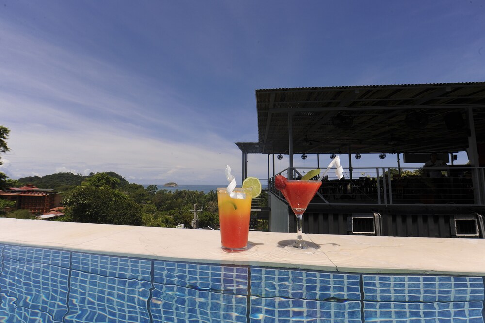 Poolside Bar