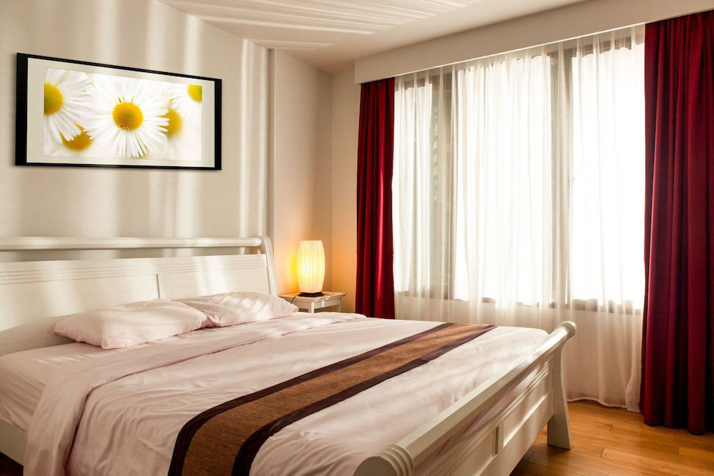 2 Bedrooms Apartment - Unit 7105 - Guestroom View