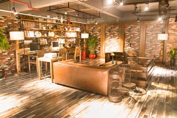 Hotel Lounge