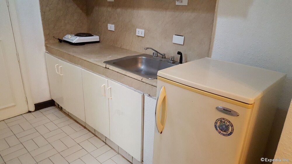 Studio - In-Room Kitchenette