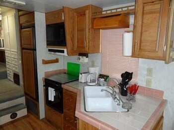 Caravan - Private Kitchenette