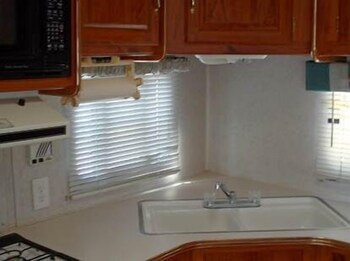 Caravan - Private Kitchenette