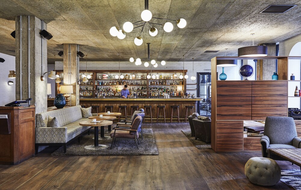 Lobby-Lounge