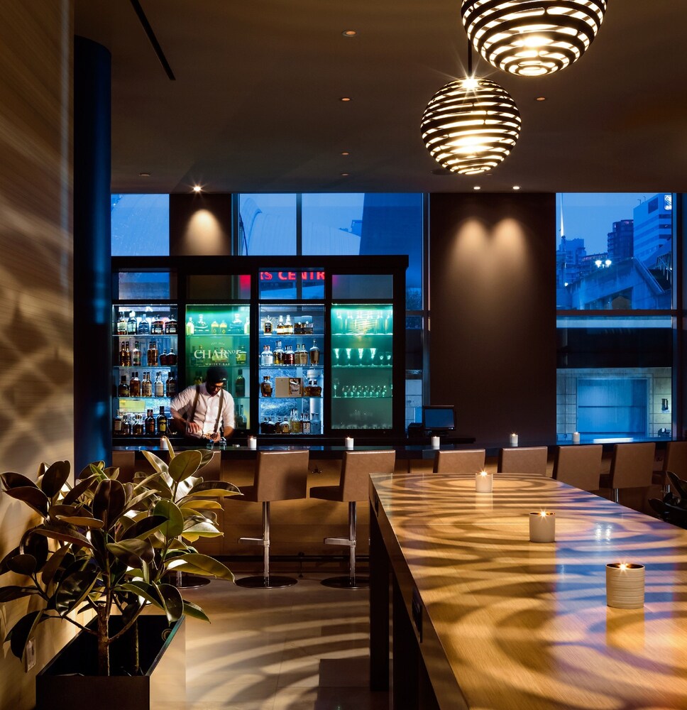Hotel Bar