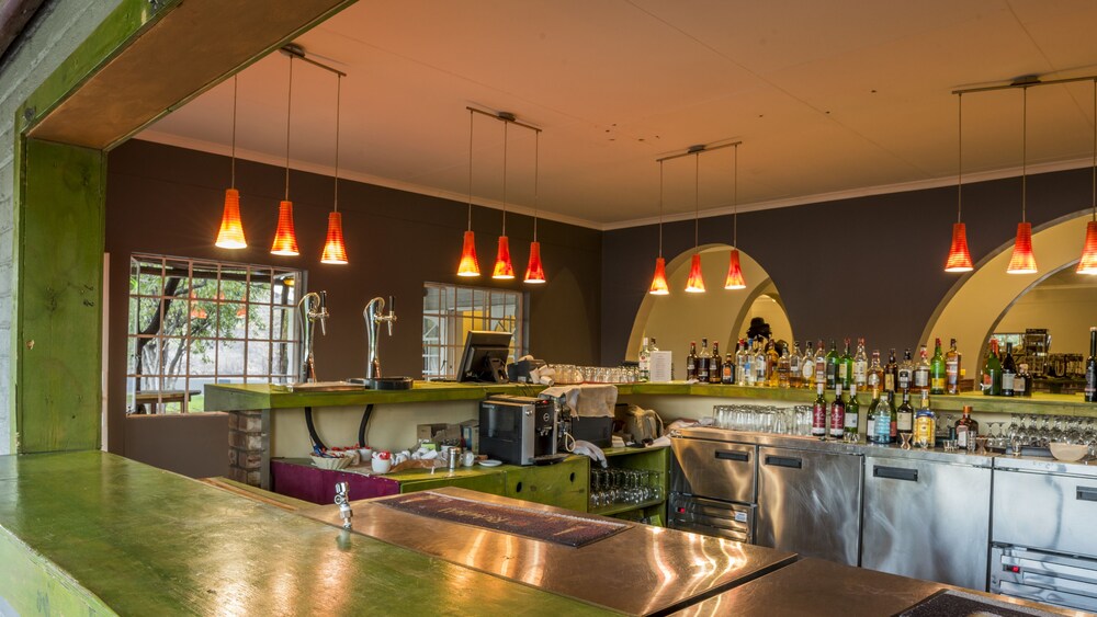 Hotel Bar