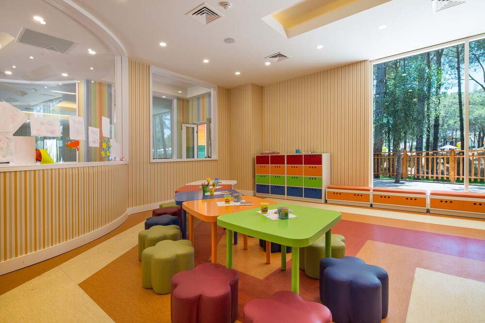 Childrens Play Area - Indoor