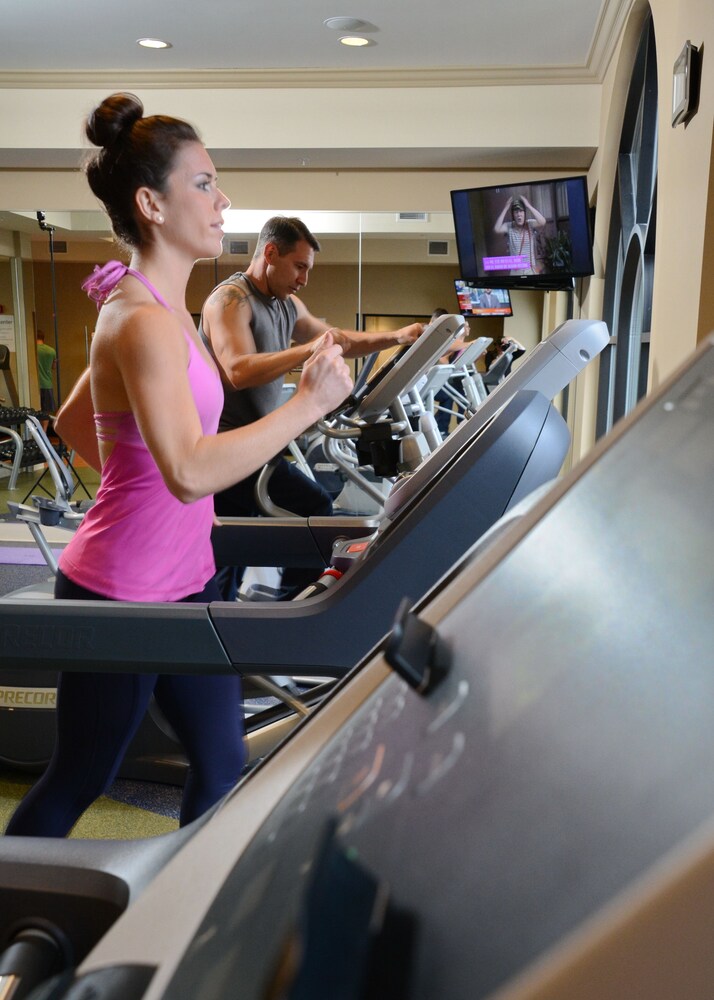 Gym, Woolley's Classic Suites Denver Airport