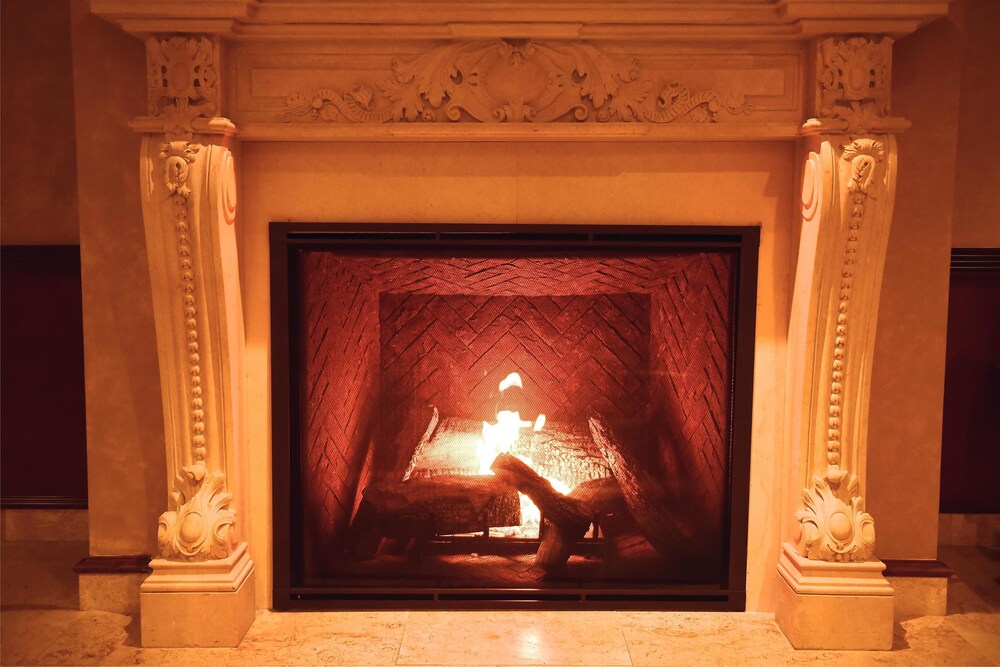 Fireplace, Woolley's Classic Suites Denver Airport