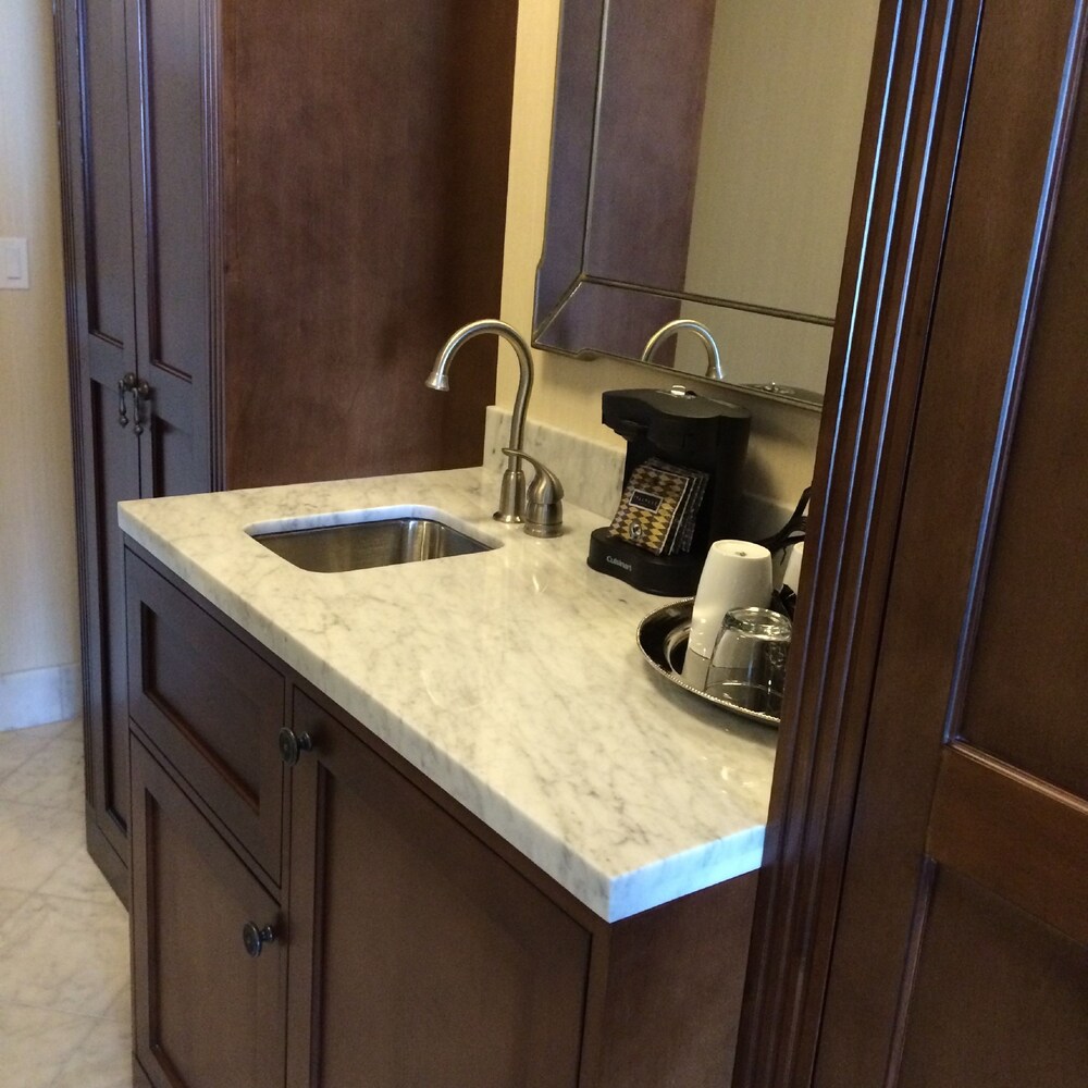 Mini-Refrigerator