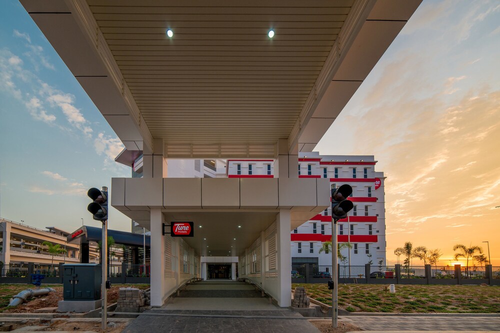 Hotel Front - Evening/Night