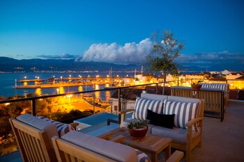 Hotel Bar
