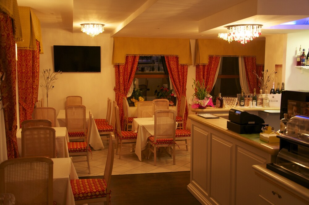 Hotel Bar