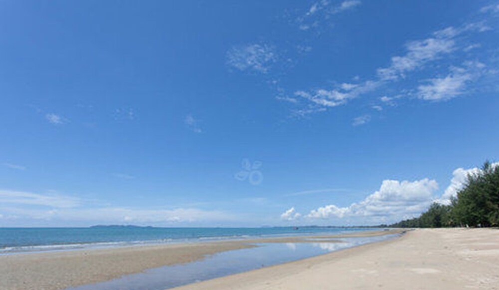ชายหาด