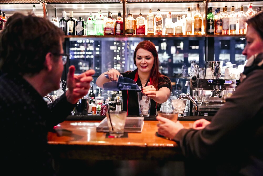 Hotel Bar