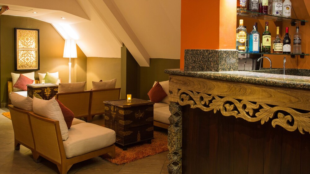 Hotel Bar