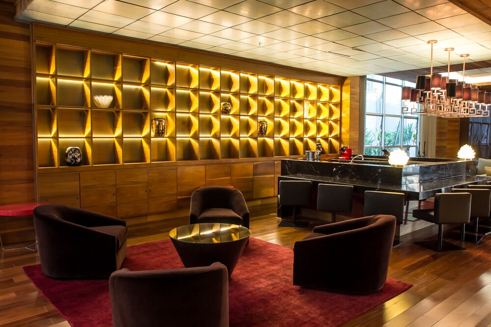 Hotel Bar