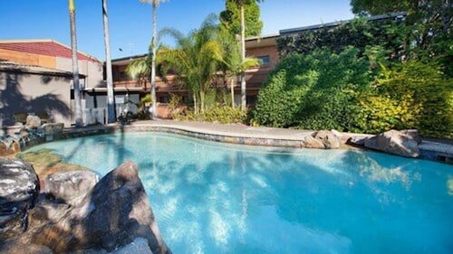 Villa Noosa Hotel