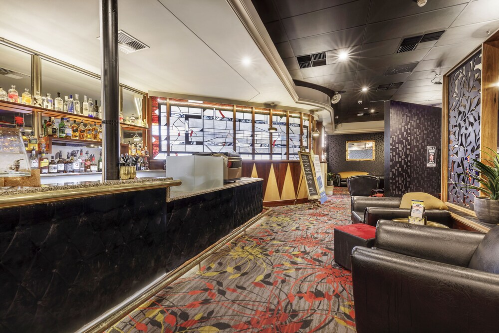 Hotel Bar