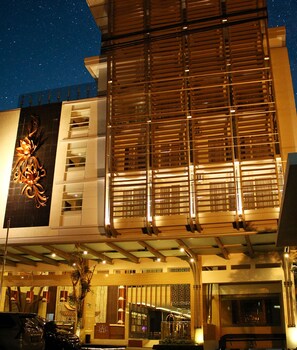 Hotel Front - Evening/Night