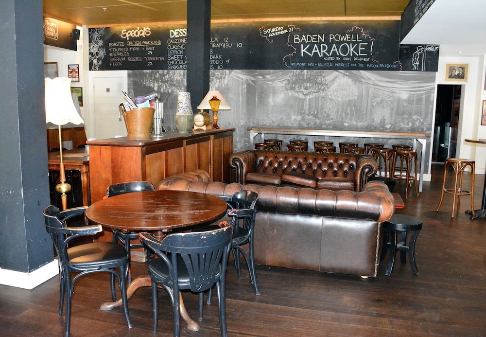 Hotel Bar