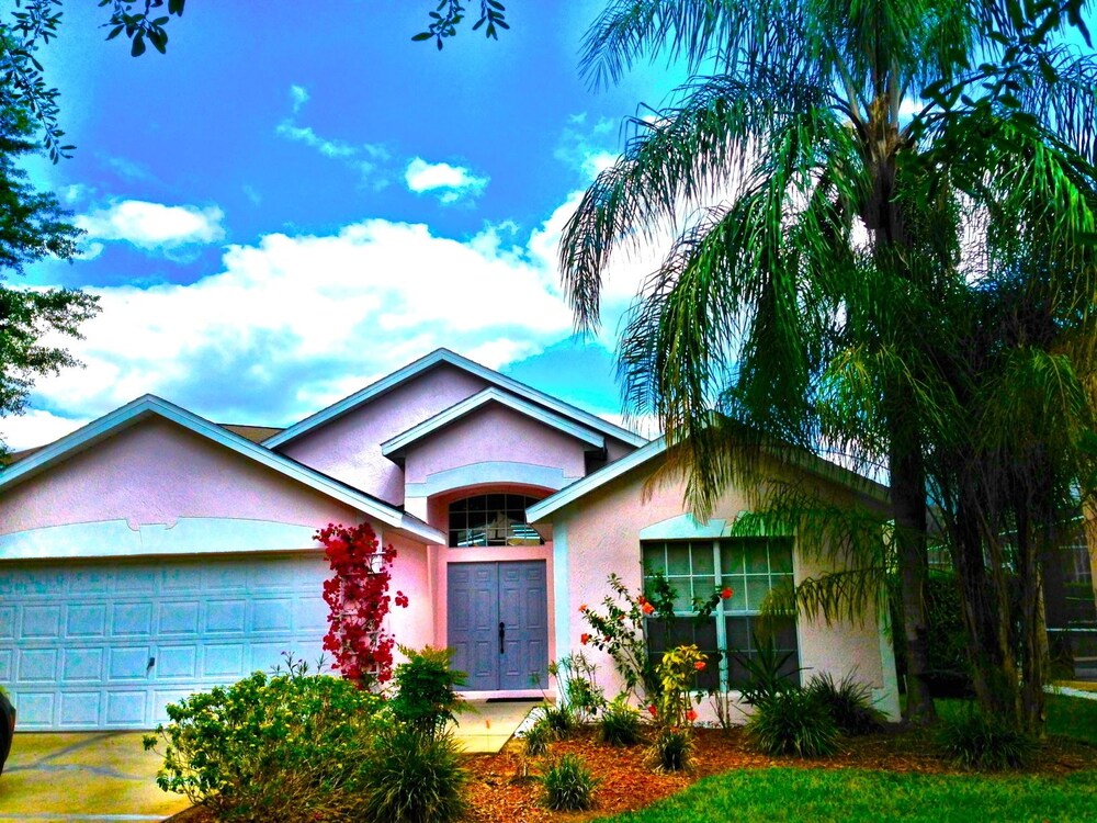 객실 (3 Bedroom Standard Pool Home)