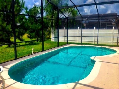객실 (3 Bedroom Standard Pool Home)