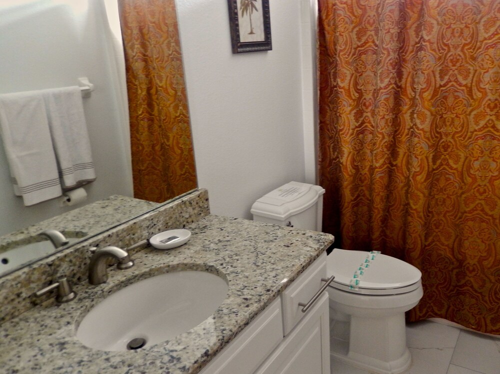 객실 (3 Bedroom Premium Pool Home)