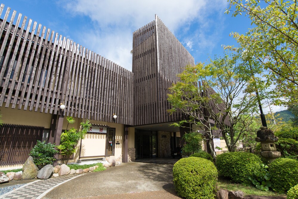 ホテルの外観 (正面)