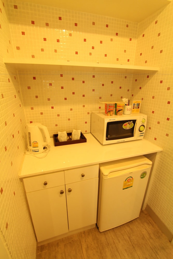 Mini-Refrigerator