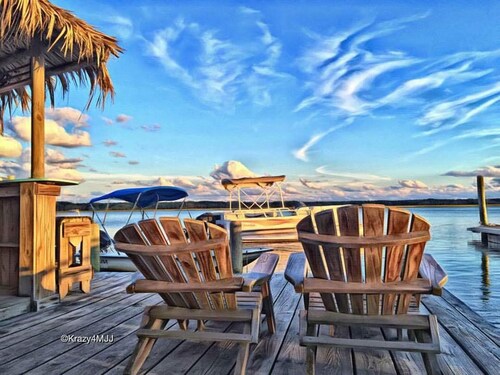 Snug Harbor Marina and Hotel
