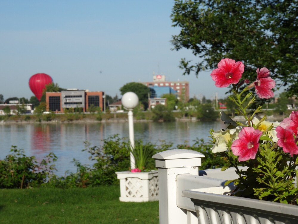 Lake View