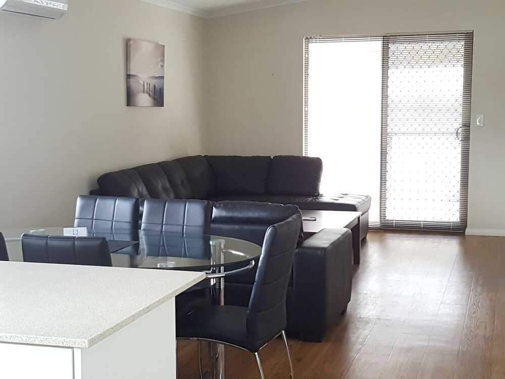 Deluxe Villa, 3 Bedrooms - Living Area