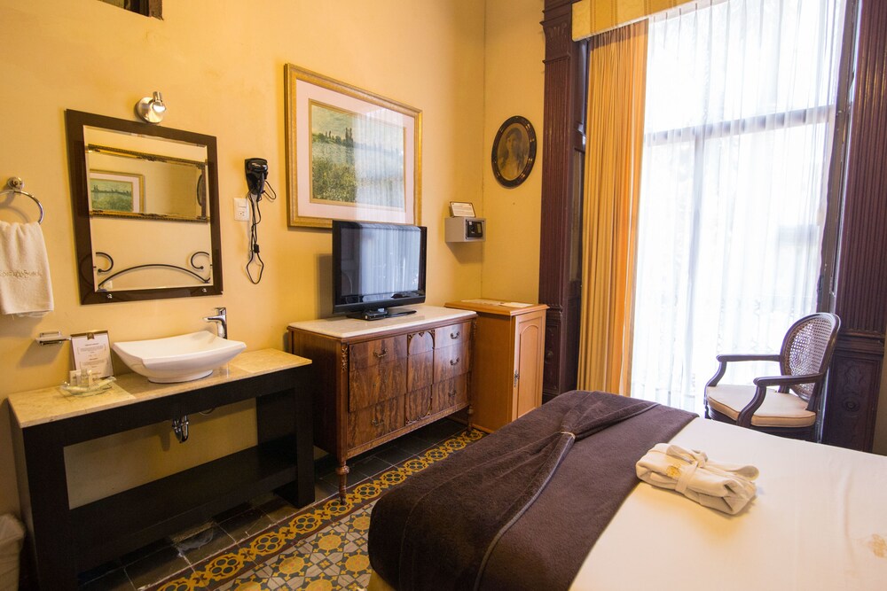 Guestroom