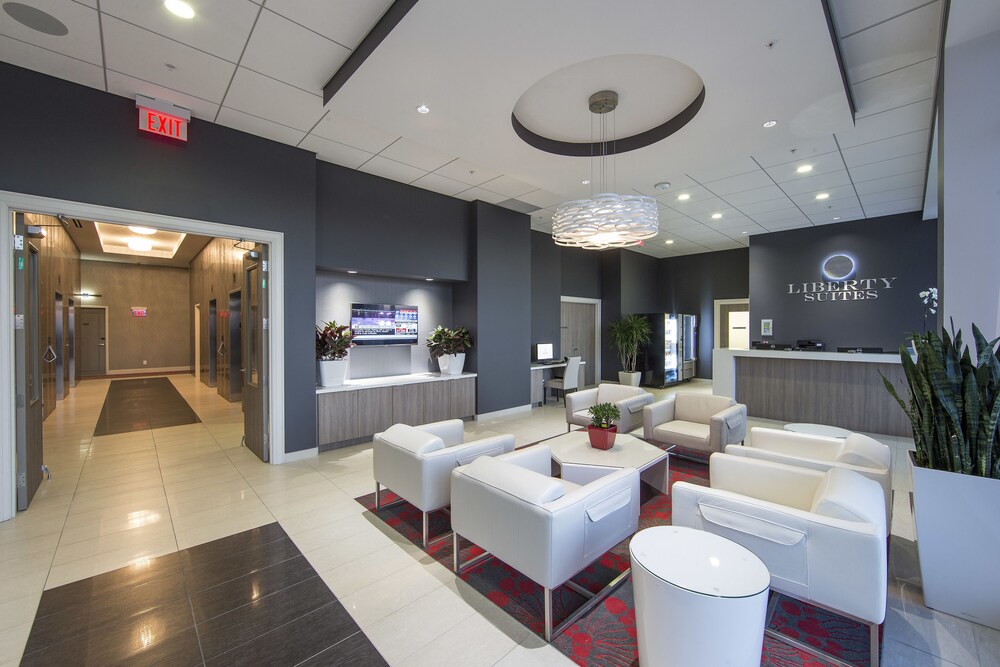 Lobby sitting area, Liberty Suites Hotel