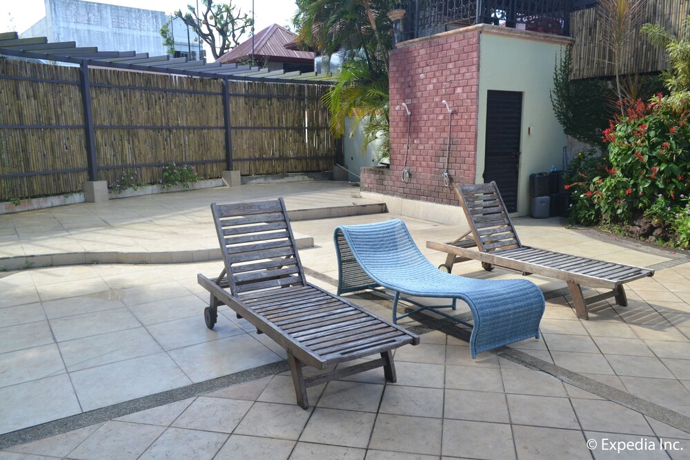 Sundeck
