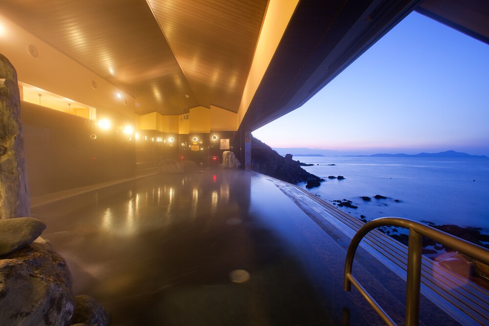 屋外スパ浴槽