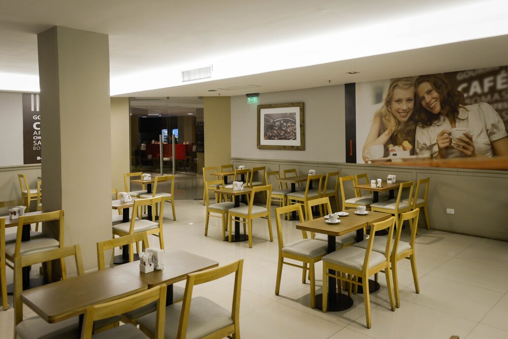 Hotel Lounge