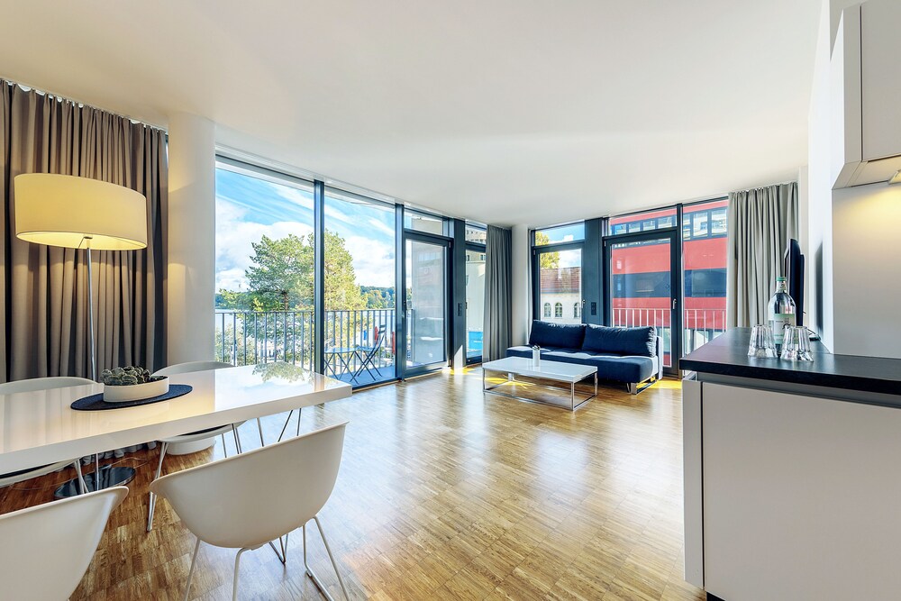 Apartment, Balcony, Corner (CA) - In-Room Dining