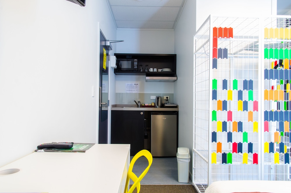 Studio - Private Kitchenette