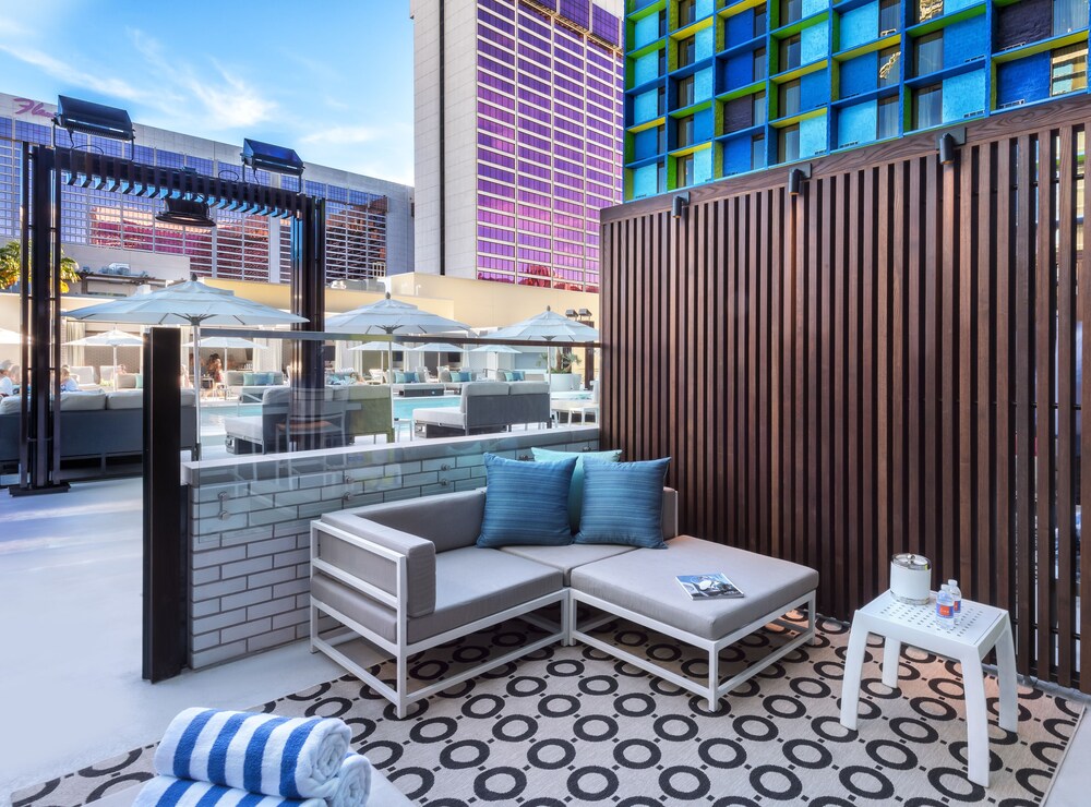 Room, The LINQ Hotel + Experience